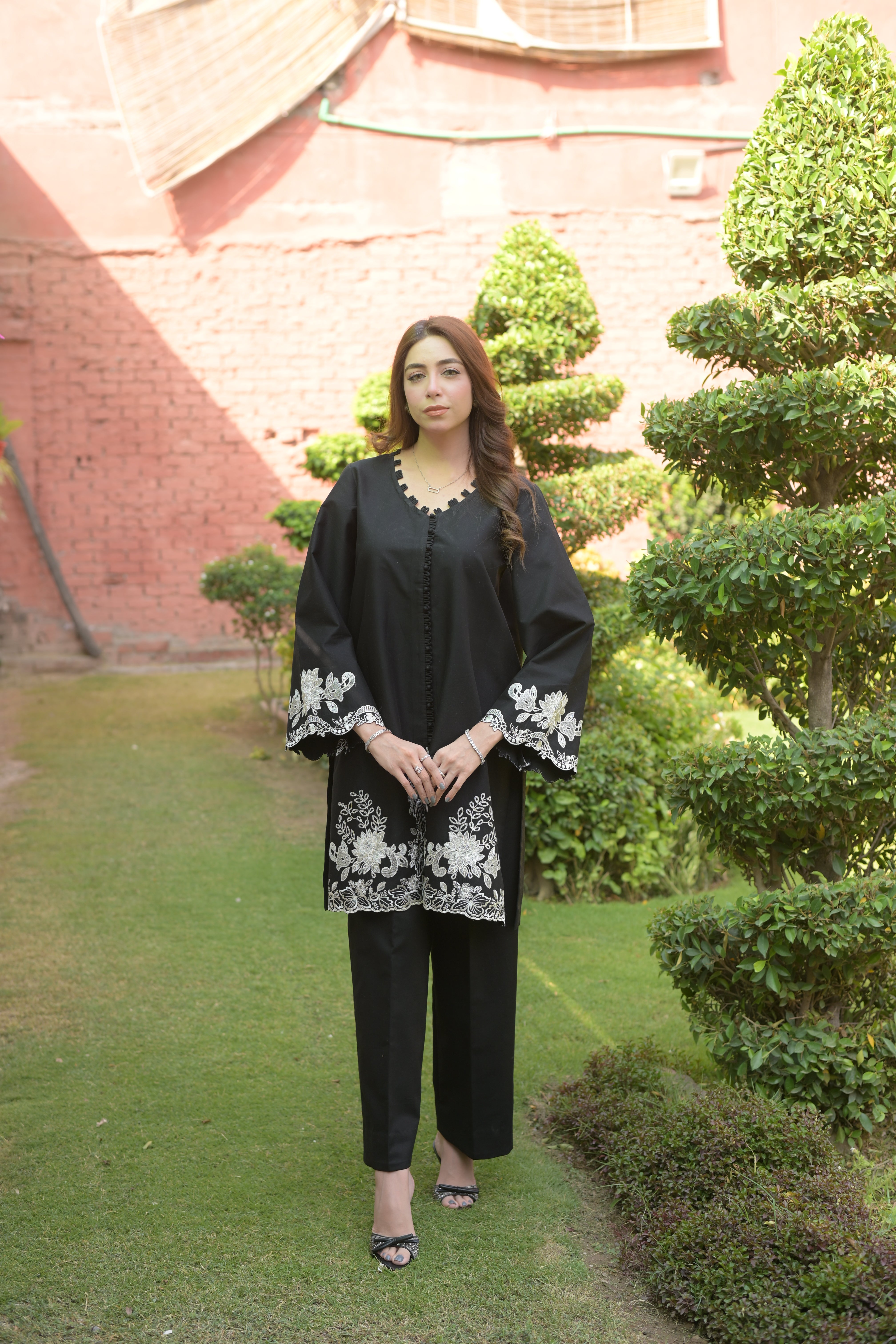 Miraal Noir - Embroidered Co-ord Set