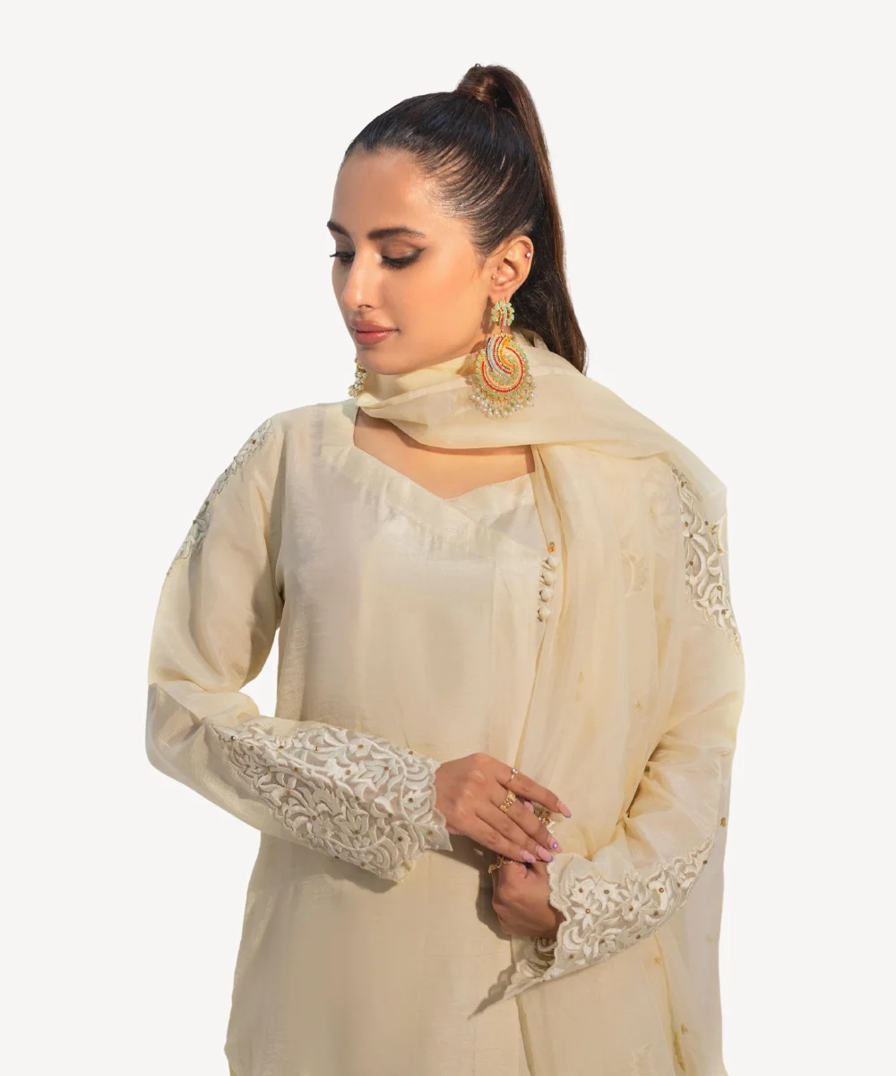 MEEM – Ivory Breezy