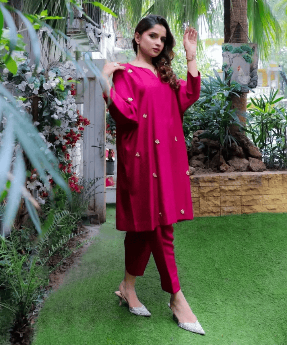 MEEM – Maroon Bloom