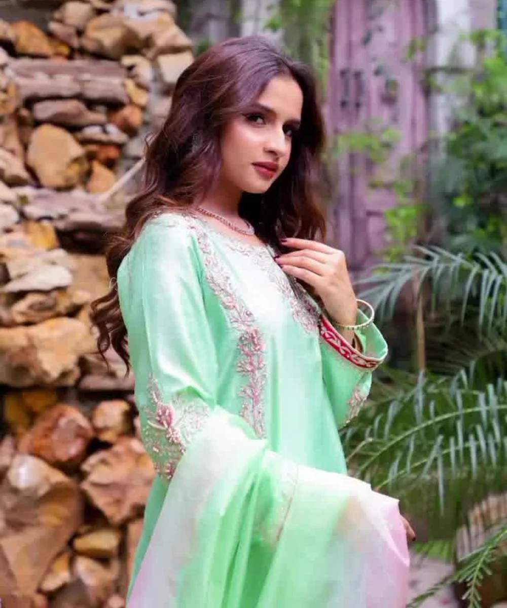 MEEM – Pistachio Rose