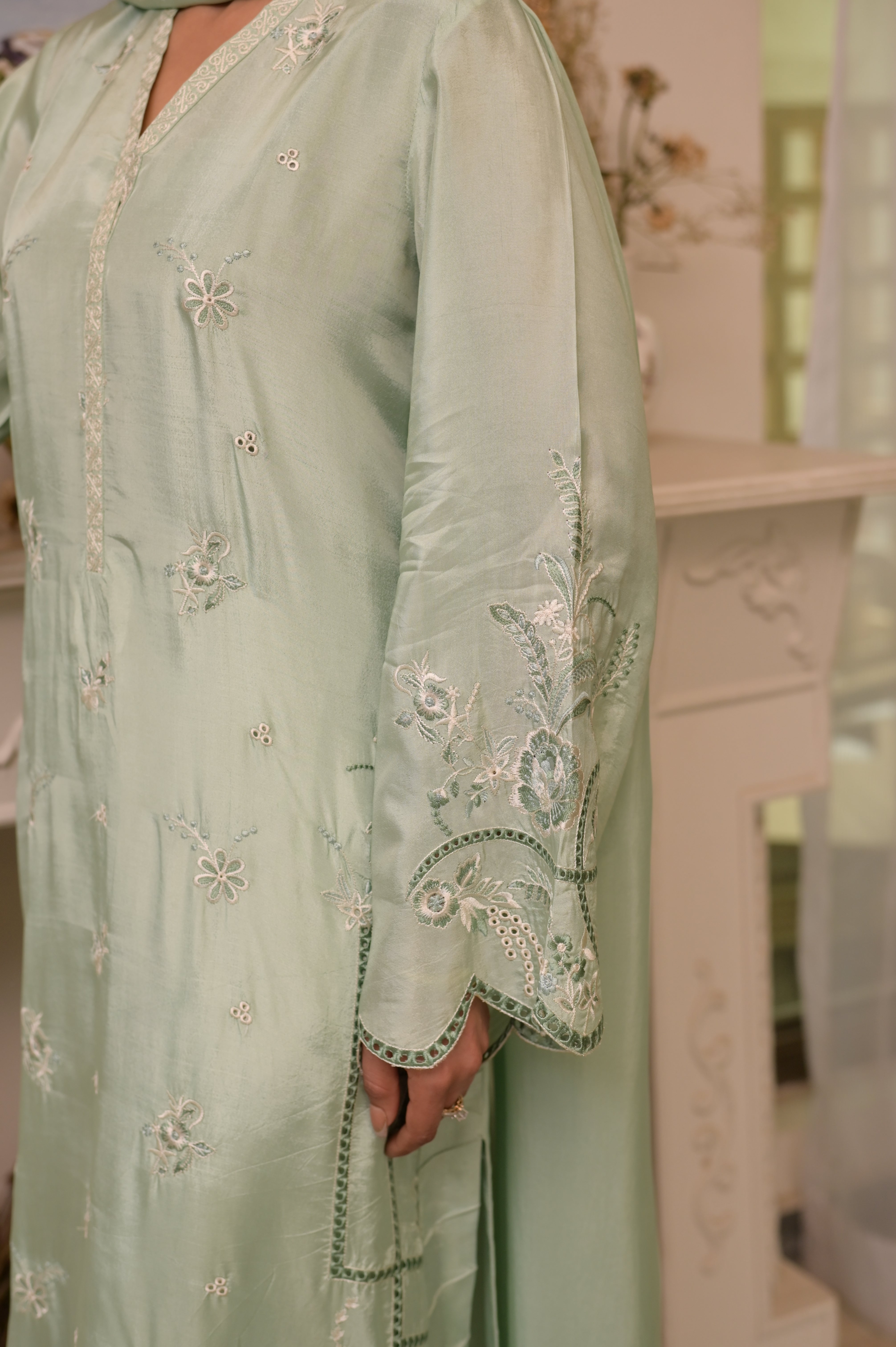 Noor-e-Aqua Green – Ornate Hand-Embellished Tissue Silk Set