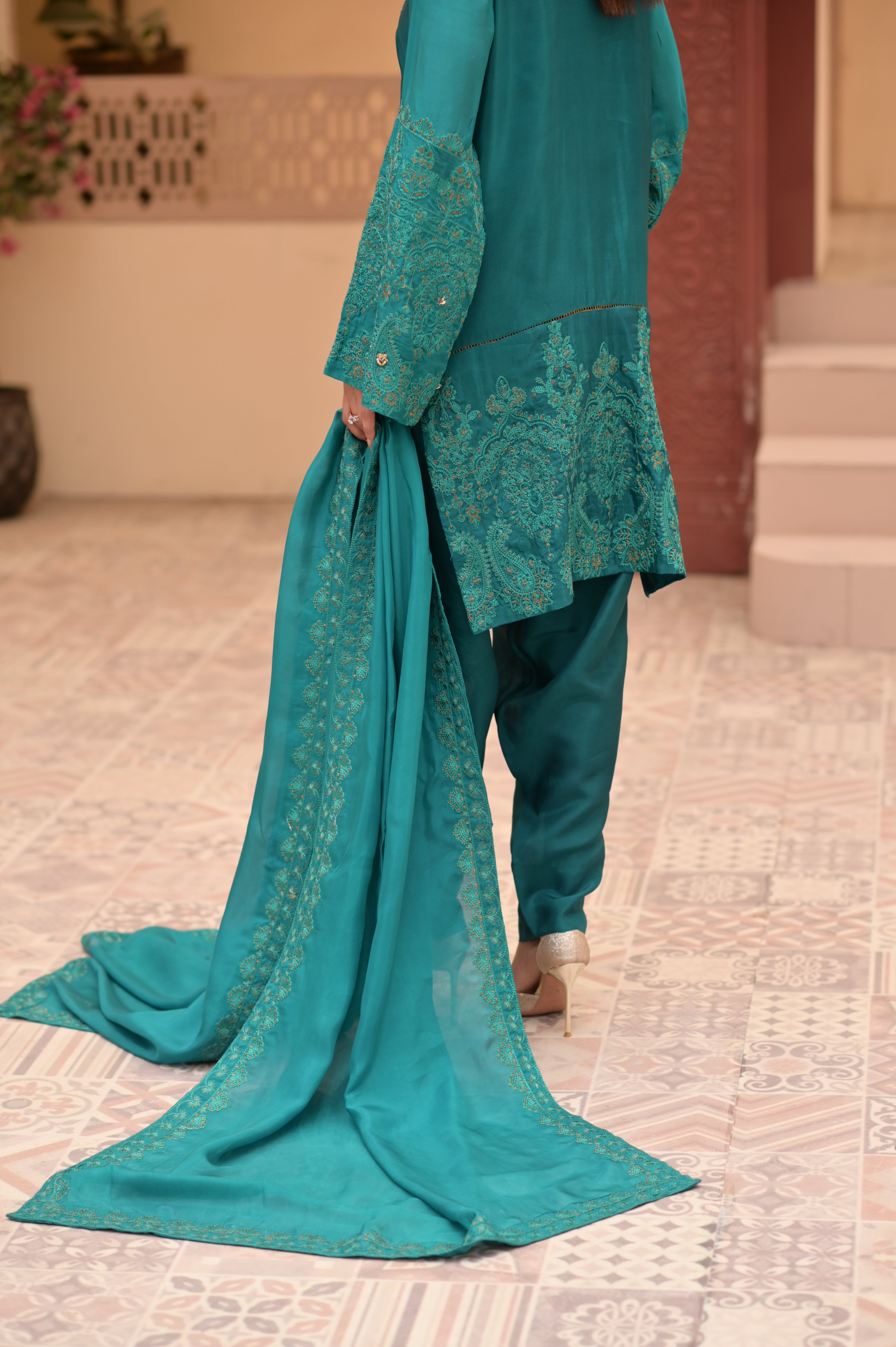 Noor-e-Emerald – Embroidered Sheesha Silk 3-Piece Set